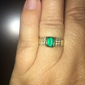 Emerald diamond 14k ring